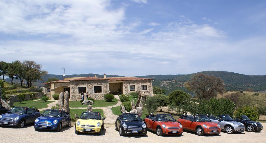 Hotel Ristorante Funtana Abbas Luras Exterior foto
